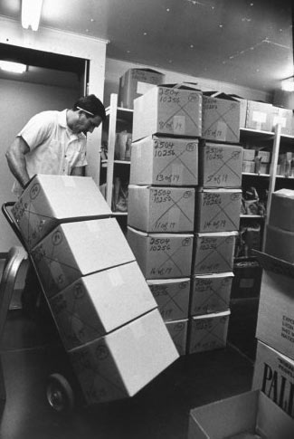 Juxtapoz-LifeDrugWar-27